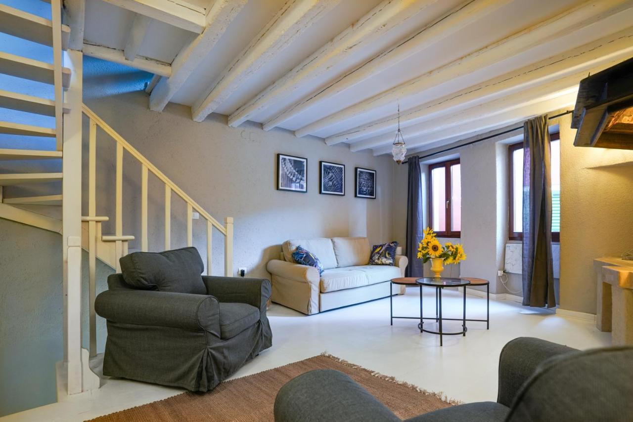Deluxe Apartment Casa Flores With Sea View & Terrace Ровинь Экстерьер фото